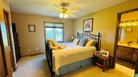 860 Springbrook Dr, Hinton, IA 51024