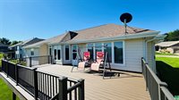 860 Springbrook Dr, Hinton, IA 51024