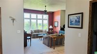 860 Springbrook Dr, Hinton, IA 51024