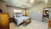 860 Springbrook Dr, Hinton, IA 51024