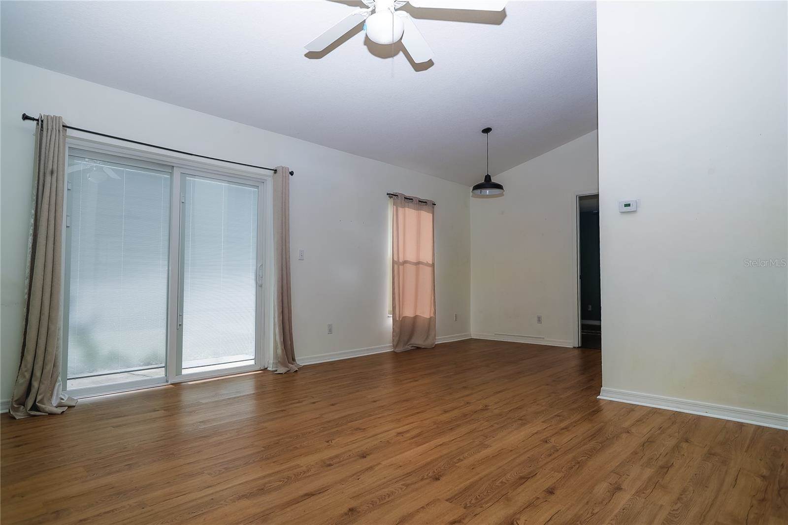 10 Bay Ridge Loop, Mascotte, FL 34753