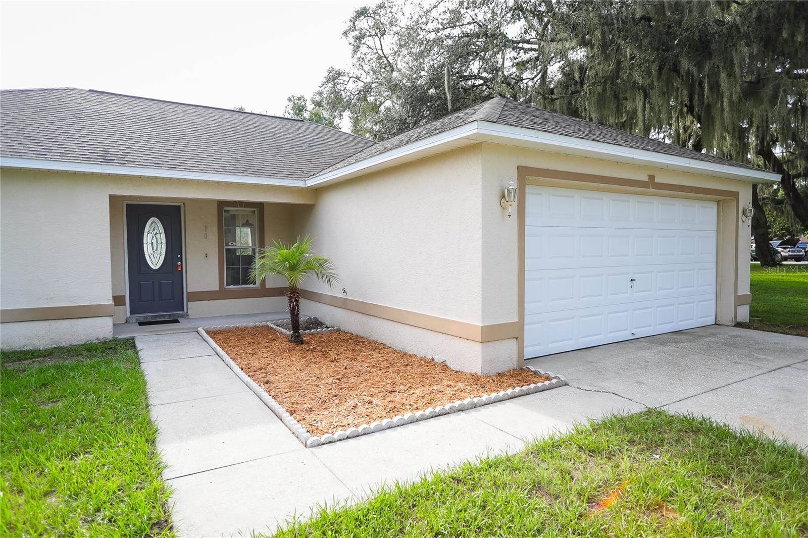 10 Bay Ridge Loop, Mascotte, FL 34753