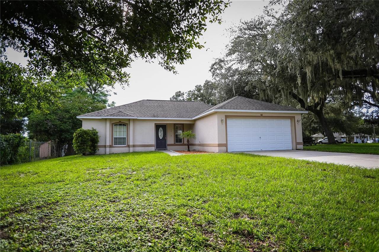 10 Bay Ridge Loop, Mascotte, FL 34753