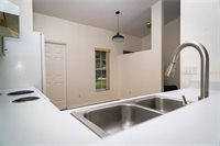 10 Bay Ridge Loop, Mascotte, FL 34753