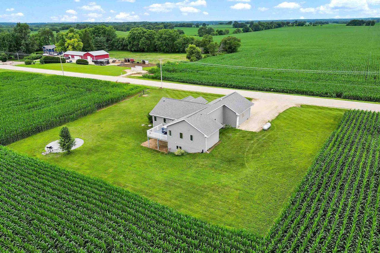 10878 N County Road KK, Milton, WI 53563