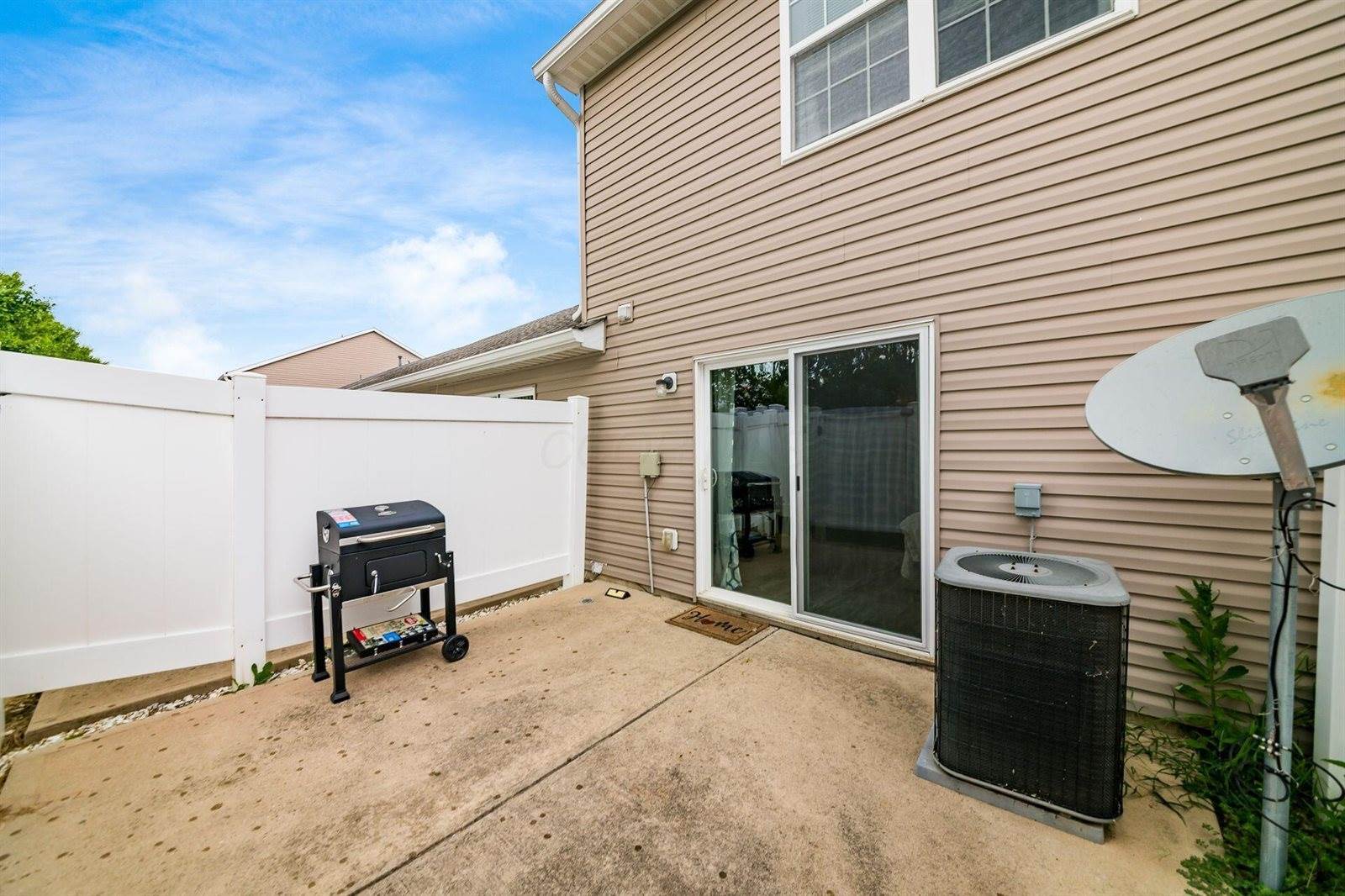 6977 Remsen Drive, Canal Winchester, OH 43110