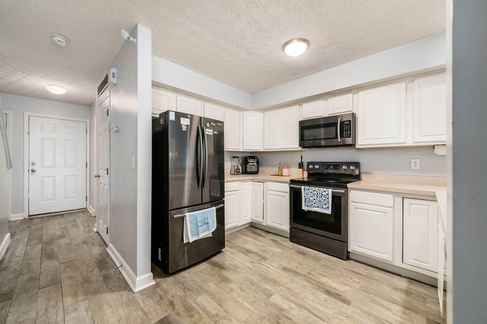 6977 Remsen Drive, Canal Winchester, OH 43110