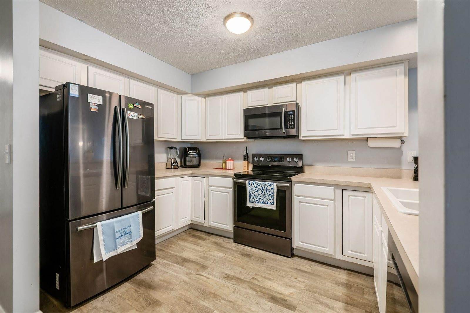 6977 Remsen Drive, Canal Winchester, OH 43110