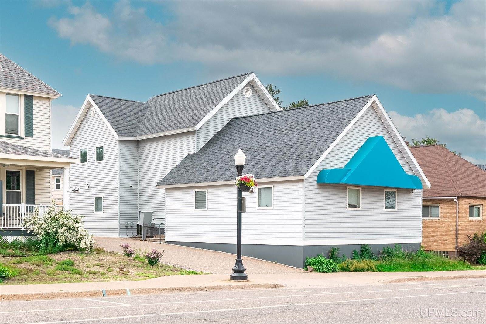 1219 N 3rd Street, Marquette, MI 49855