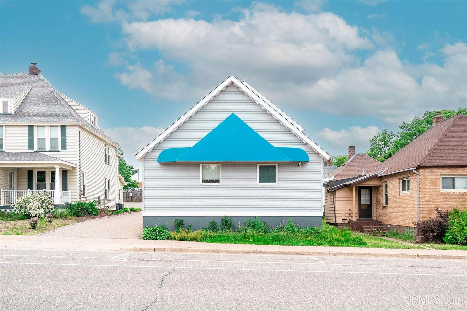 1219 N 3rd Street, Marquette, MI 49855