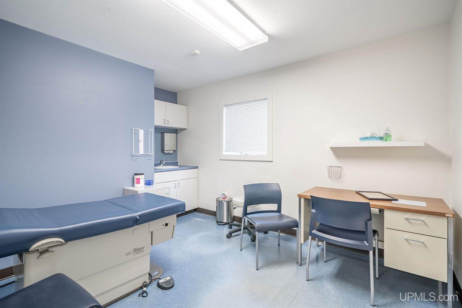 1219 N 3rd Street, Marquette, MI 49855