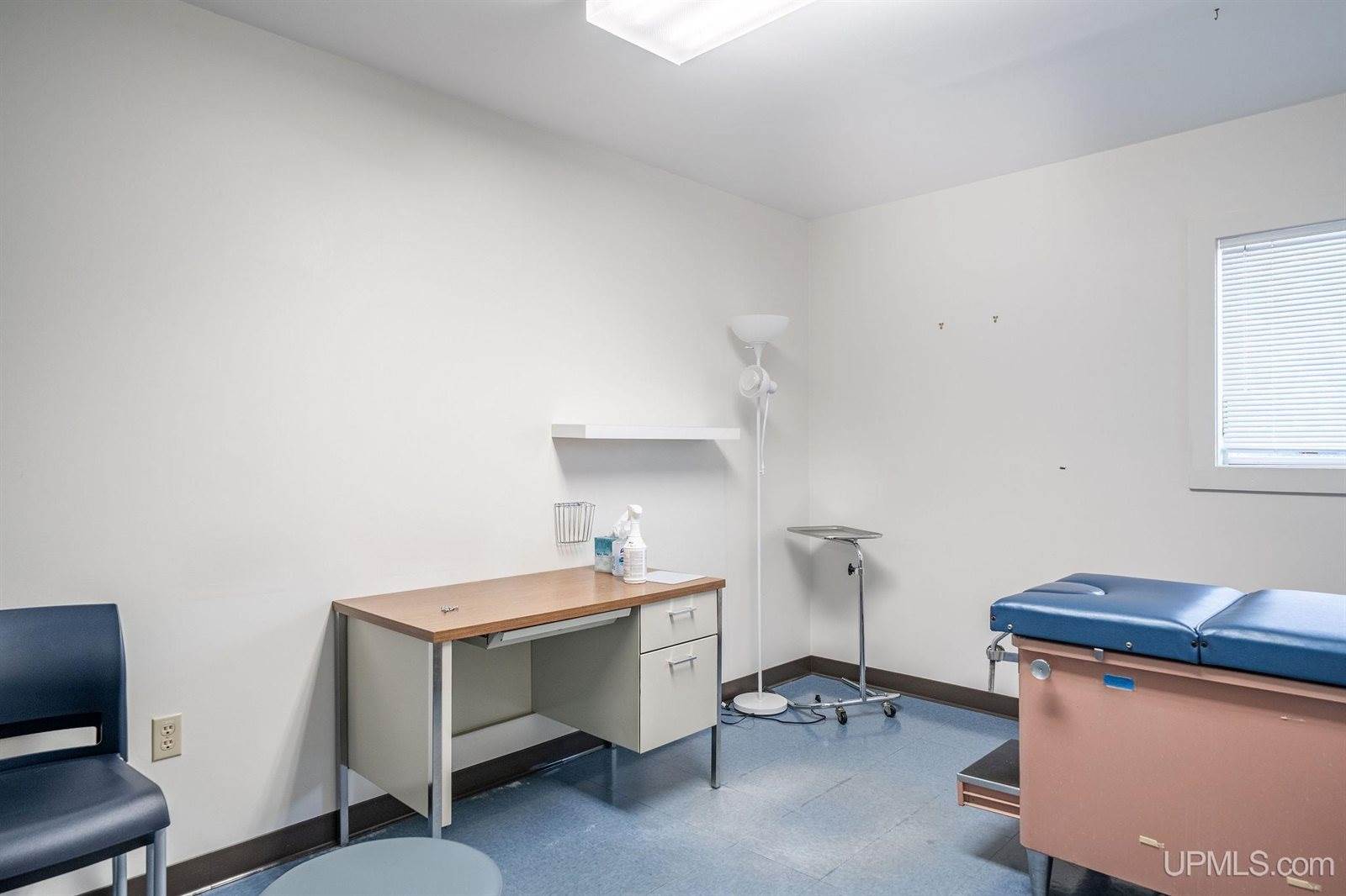 1219 N 3rd Street, Marquette, MI 49855