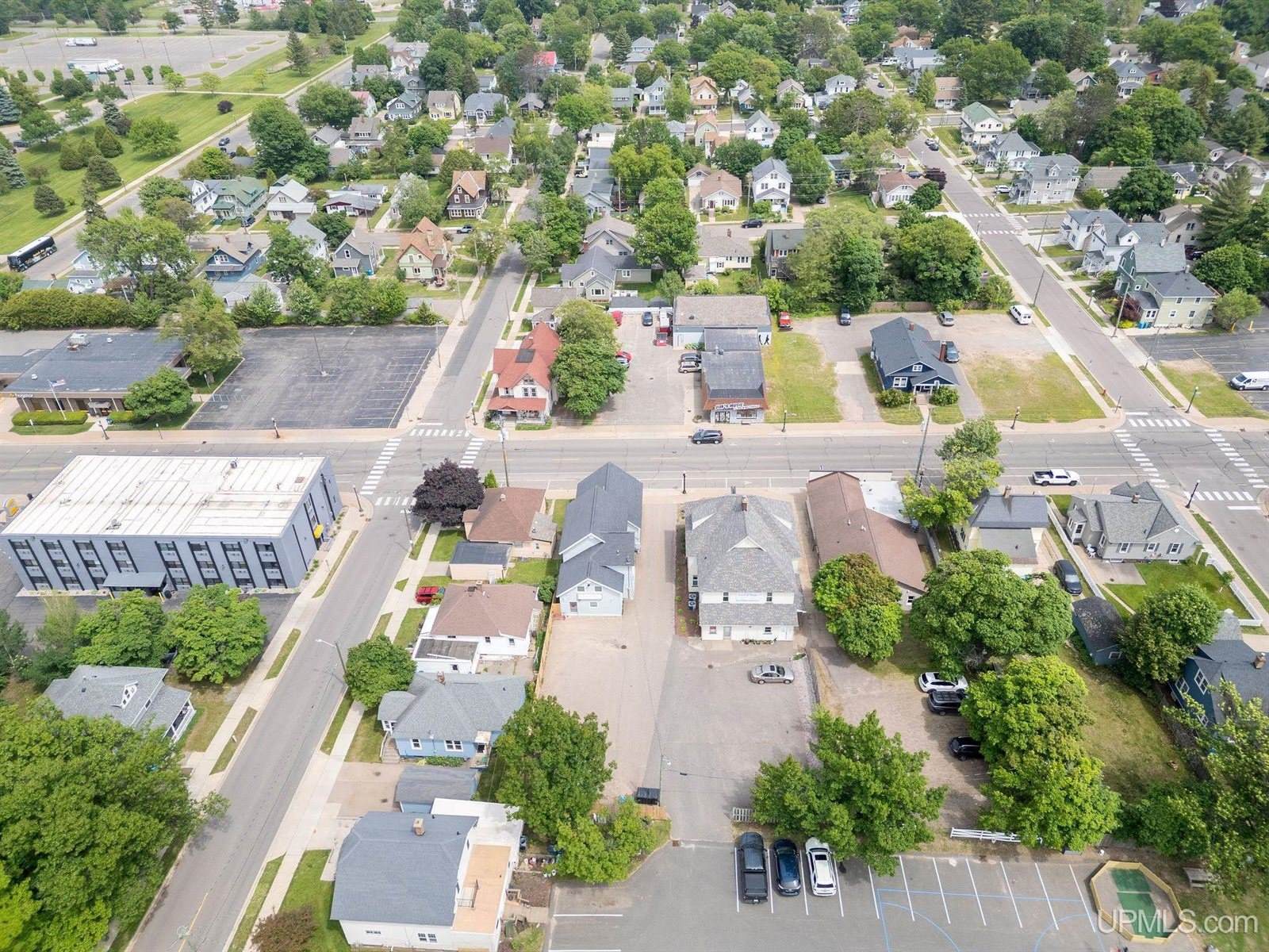 1219 N 3rd Street, Marquette, MI 49855