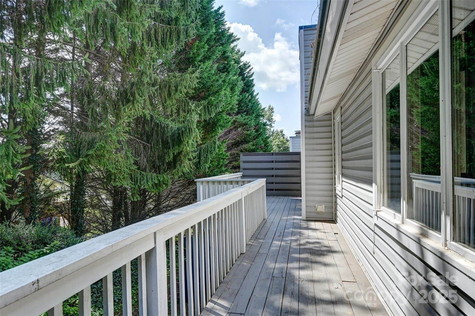 71 Hollybrook Drive, Asheville, NC 28803