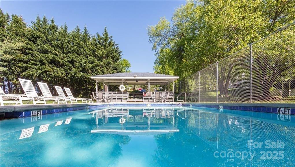 71 Hollybrook Drive, Asheville, NC 28803