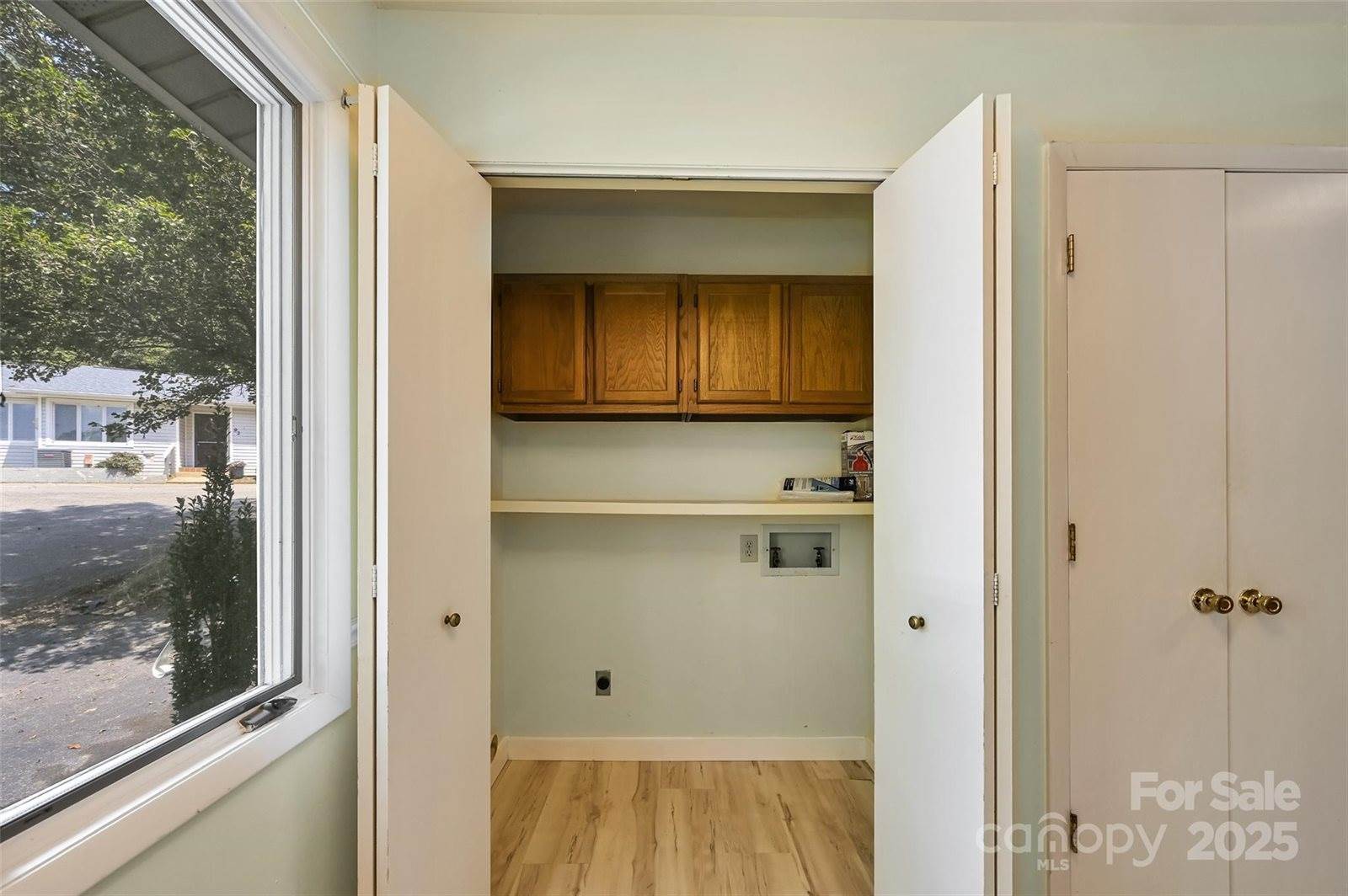 71 Hollybrook Drive, Asheville, NC 28803