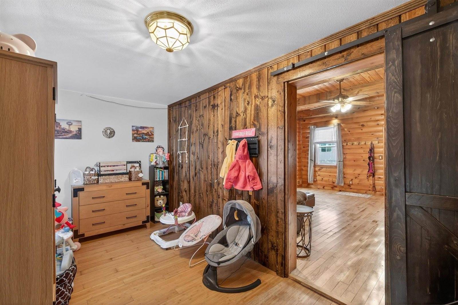 E2290 Flaata Road, Iola, WI 54945