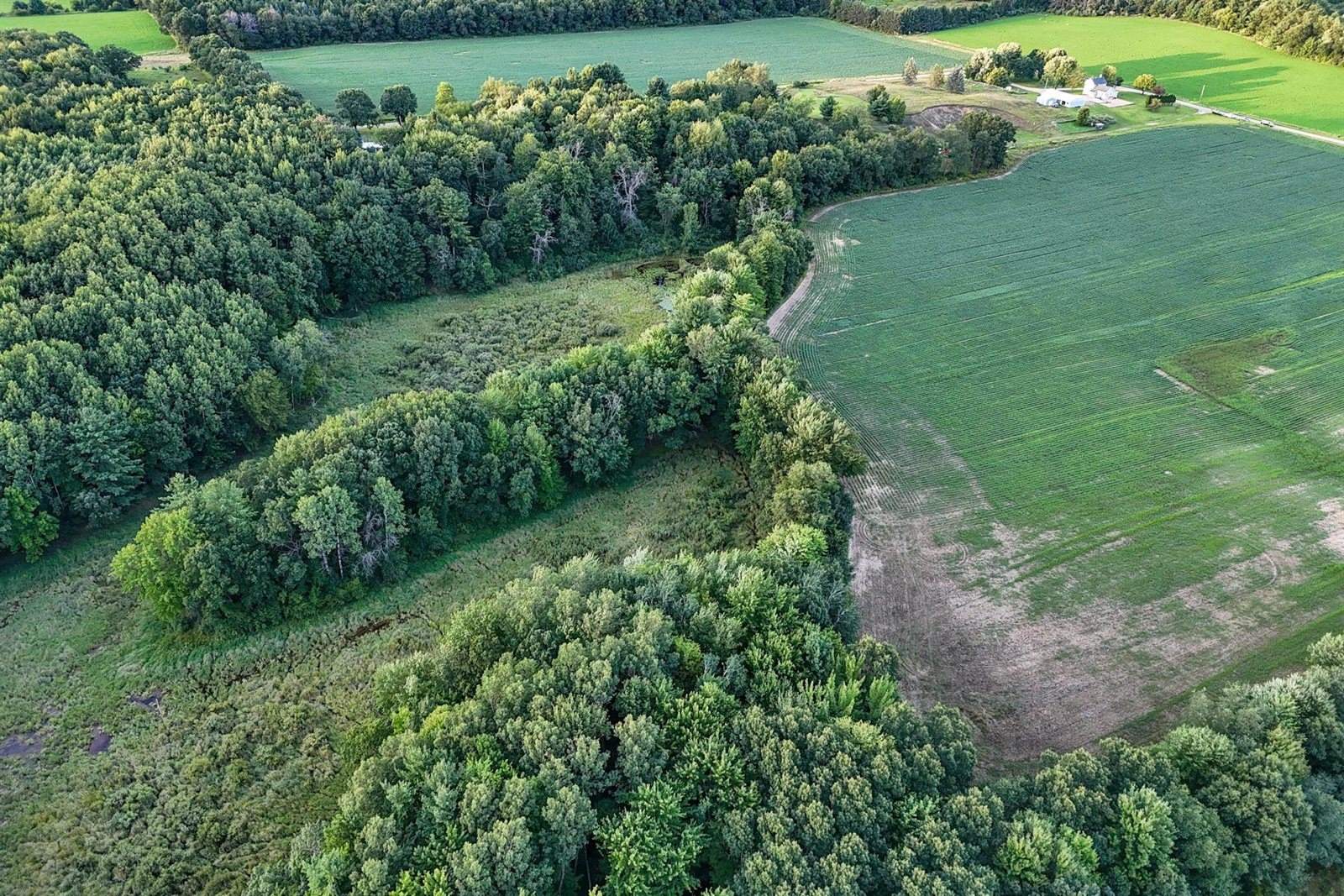 E2290 Flaata Road, Iola, WI 54945