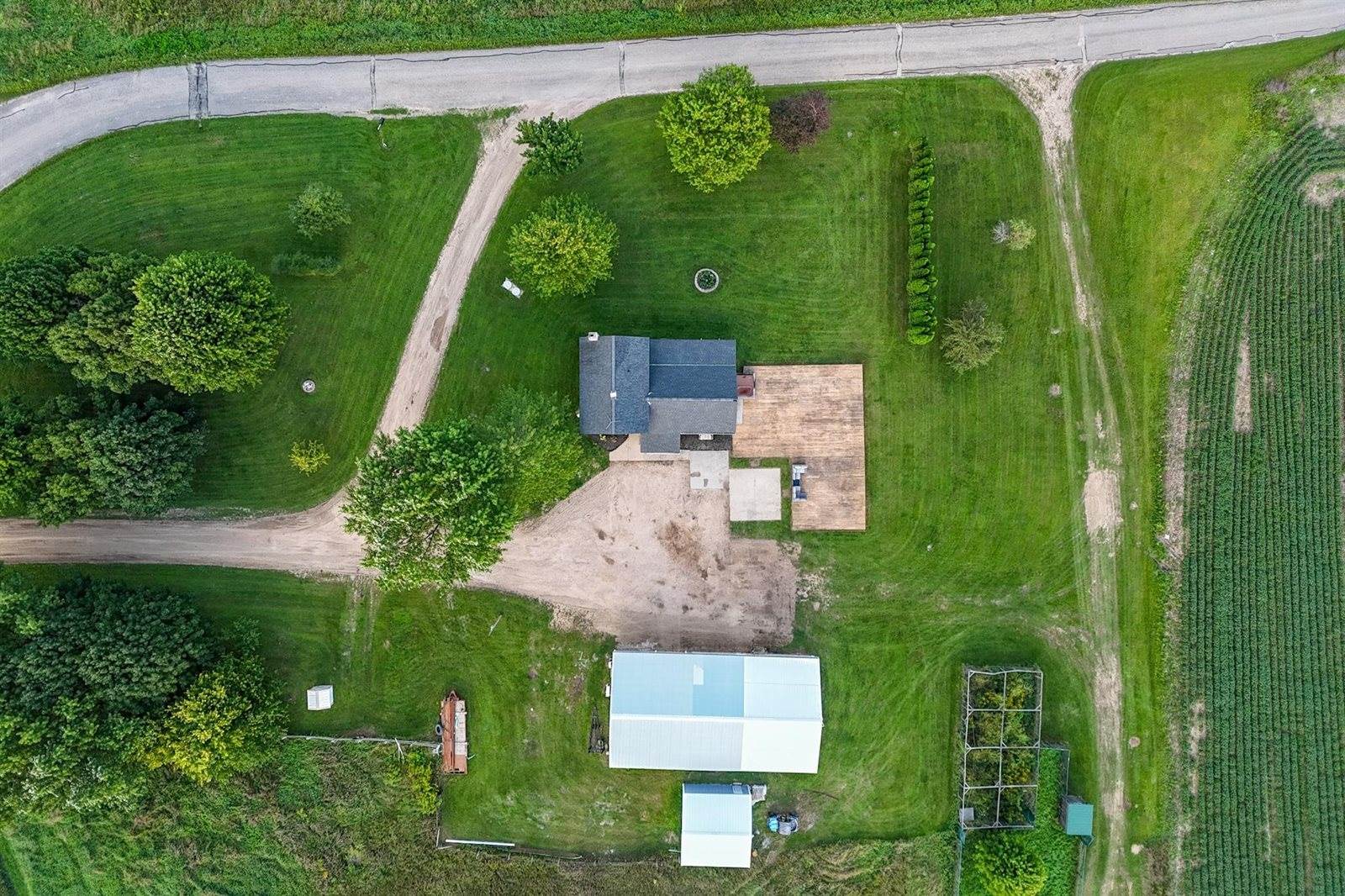 E2290 Flaata Road, Iola, WI 54945