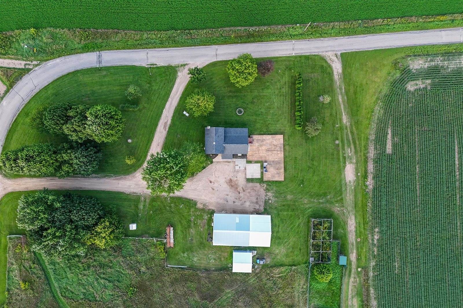 E2290 Flaata Road, Iola, WI 54945