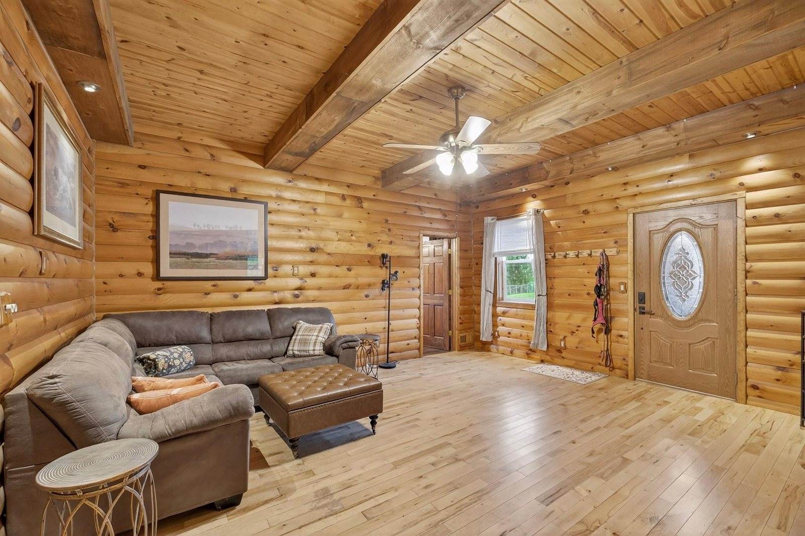 E2290 Flaata Road, Iola, WI 54945