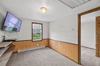 E2290 Flaata Road, Iola, WI 54945