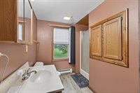 E2290 Flaata Road, Iola, WI 54945