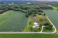 E2290 Flaata Road, Iola, WI 54945