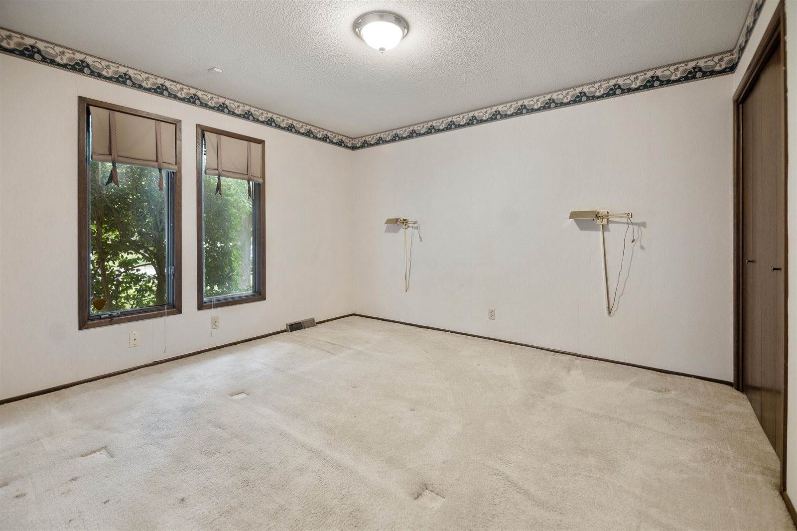 1962 North Charlotte St, Wichita, KS 67208