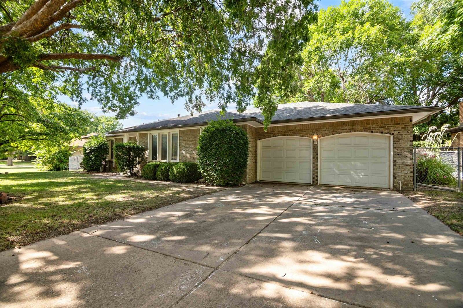 1962 North Charlotte St, Wichita, KS 67208