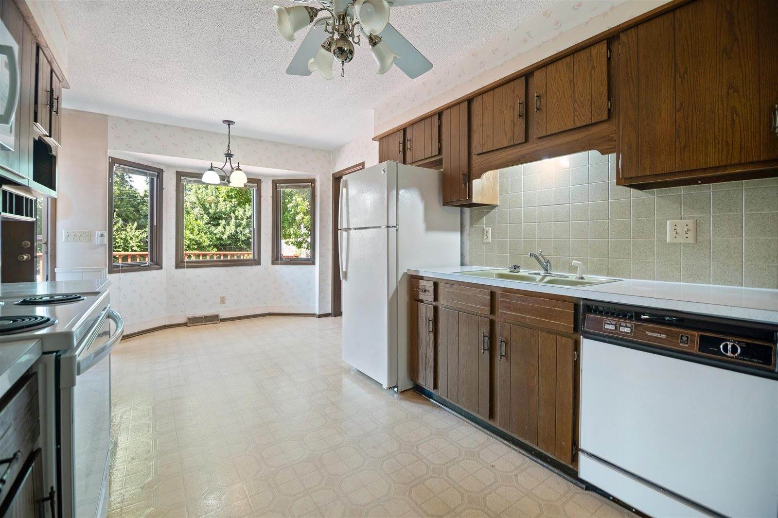 1962 North Charlotte St, Wichita, KS 67208