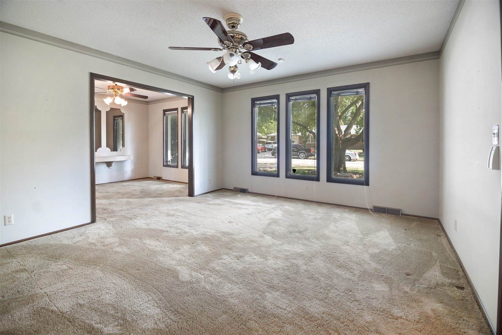 1962 North Charlotte St, Wichita, KS 67208