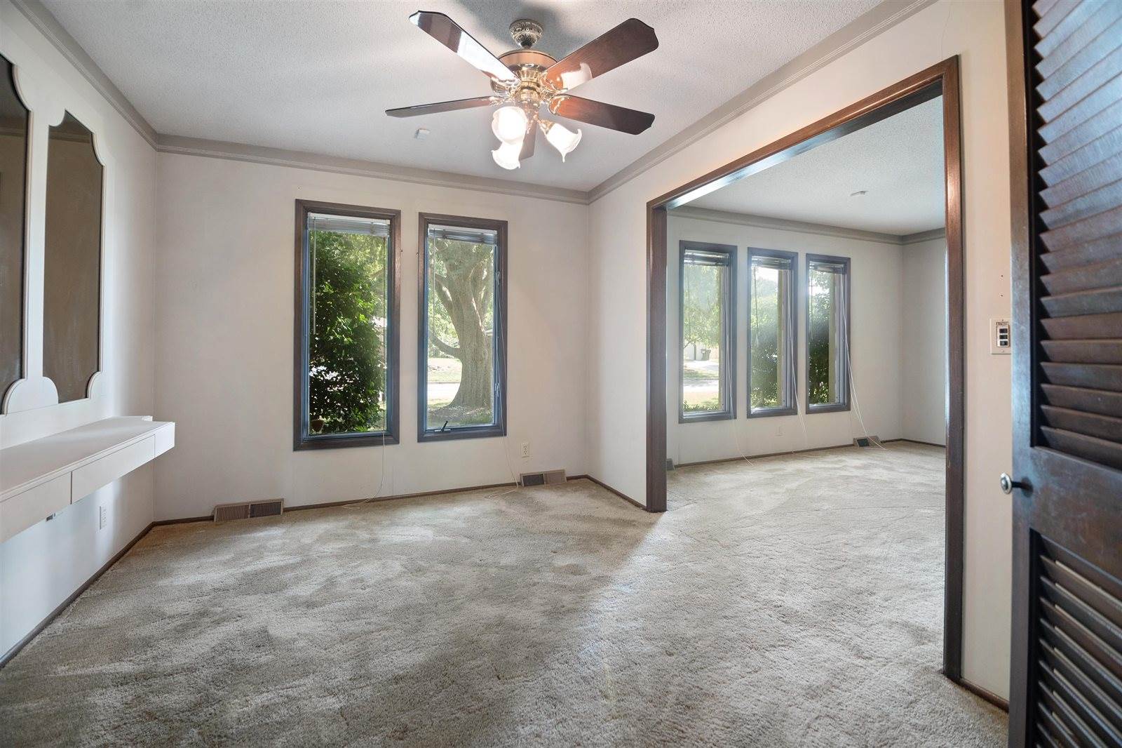 1962 North Charlotte St, Wichita, KS 67208