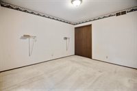 1962 North Charlotte St, Wichita, KS 67208