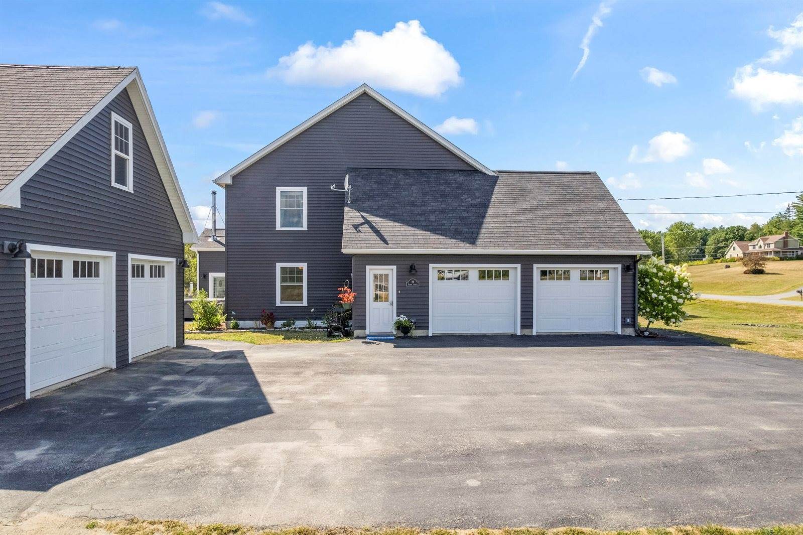 29 Foster Avenue, Hampden, ME 04444