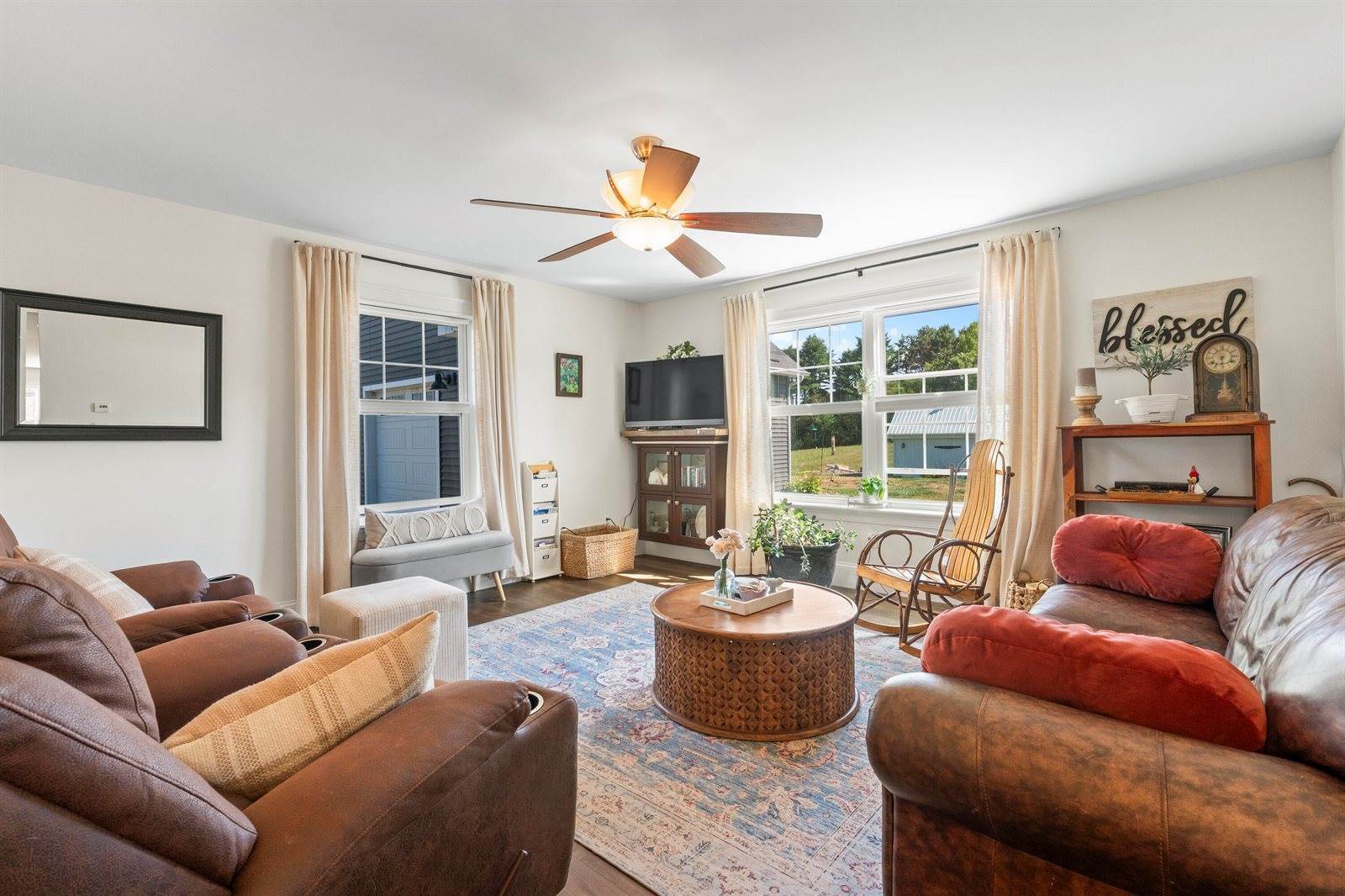 29 Foster Avenue, Hampden, ME 04444