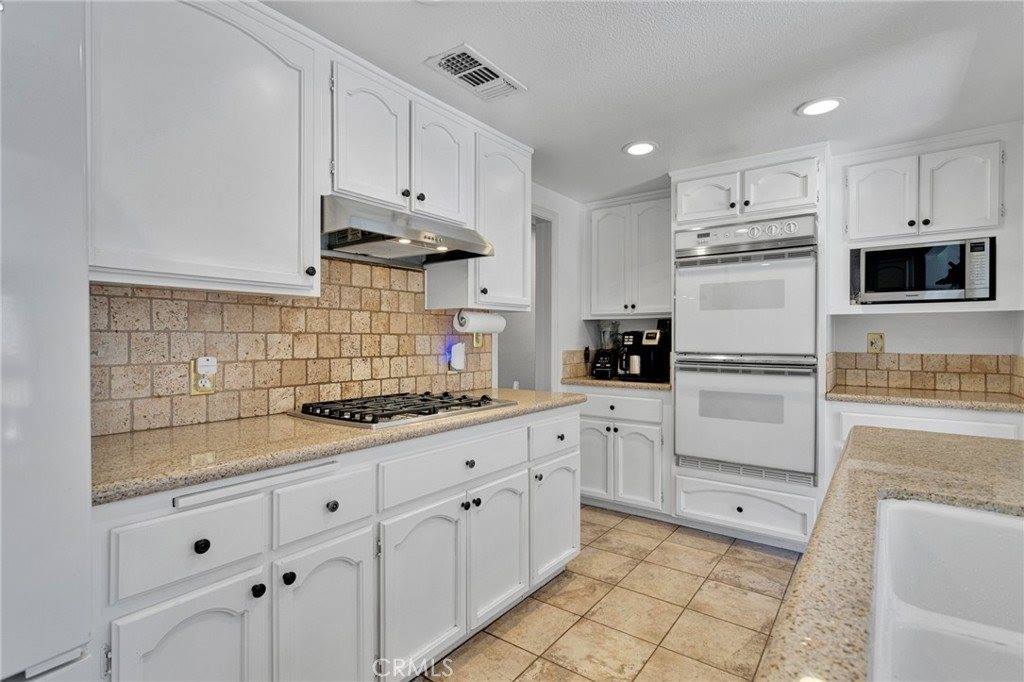 18803 Chapae Lane, Apple Valley, CA 92307