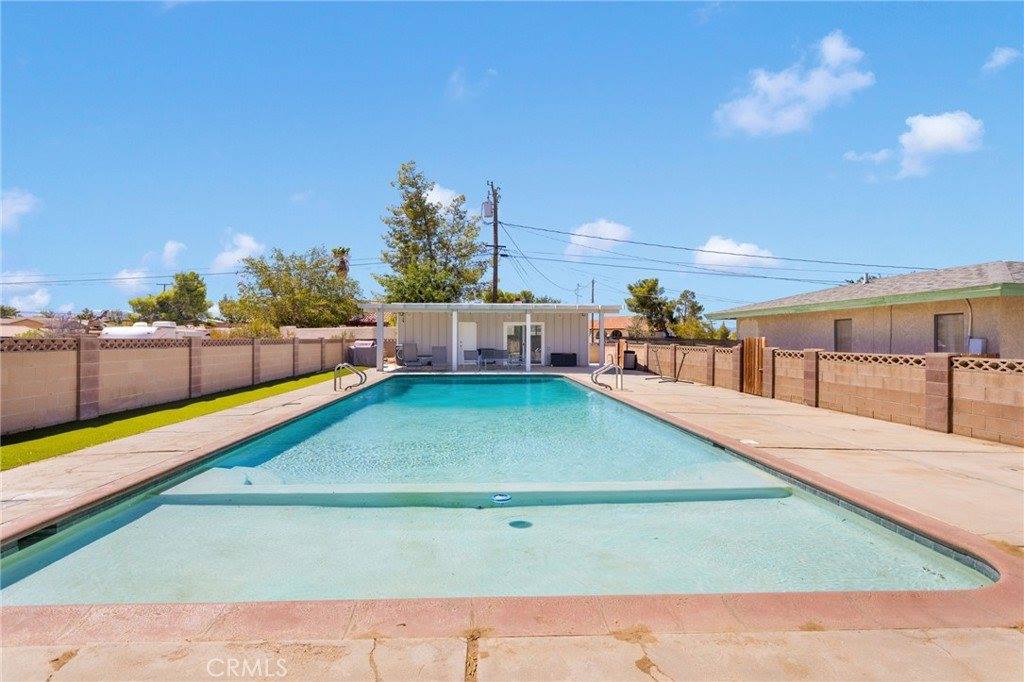 18803 Chapae Lane, Apple Valley, CA 92307