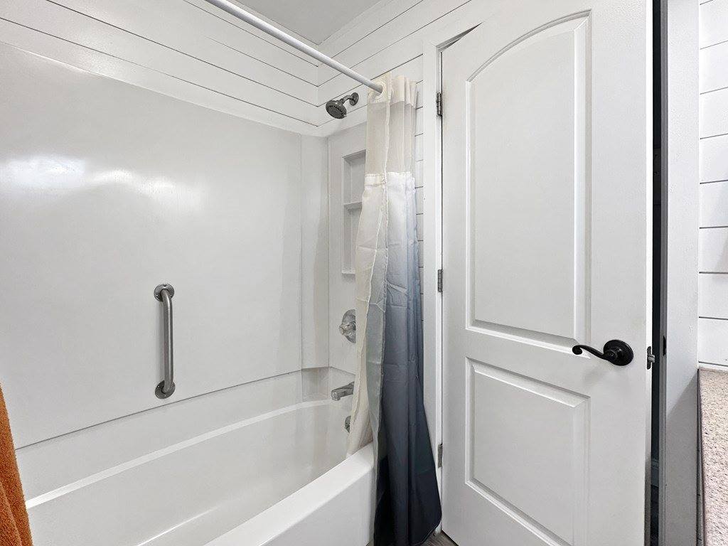 1041 S Columbus Circle, Ashland, OH 44805