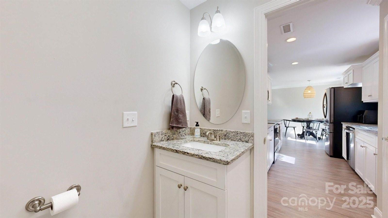 1744 15th Street Place NE, Hickory, NC 28601