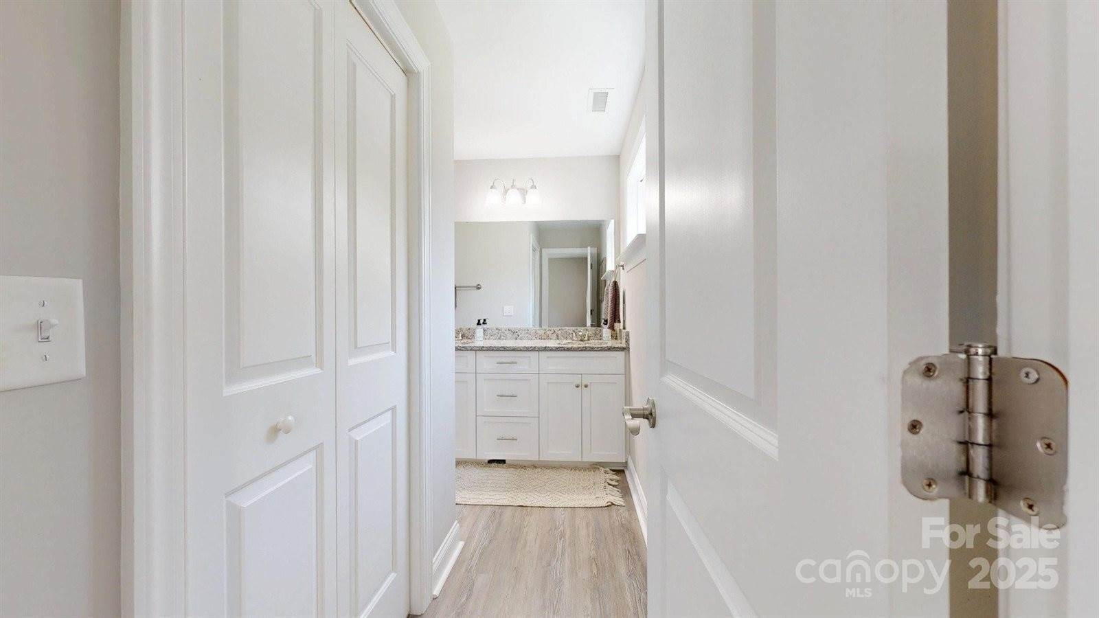 1744 15th Street Place NE, Hickory, NC 28601