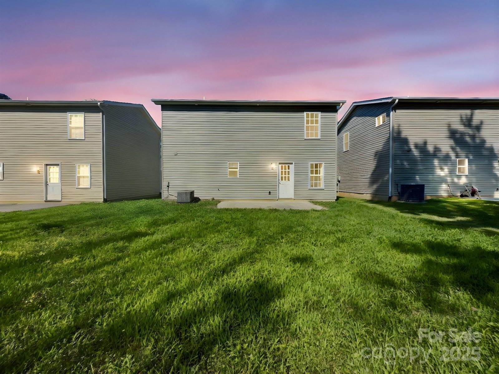 1744 15th Street Place NE, Hickory, NC 28601