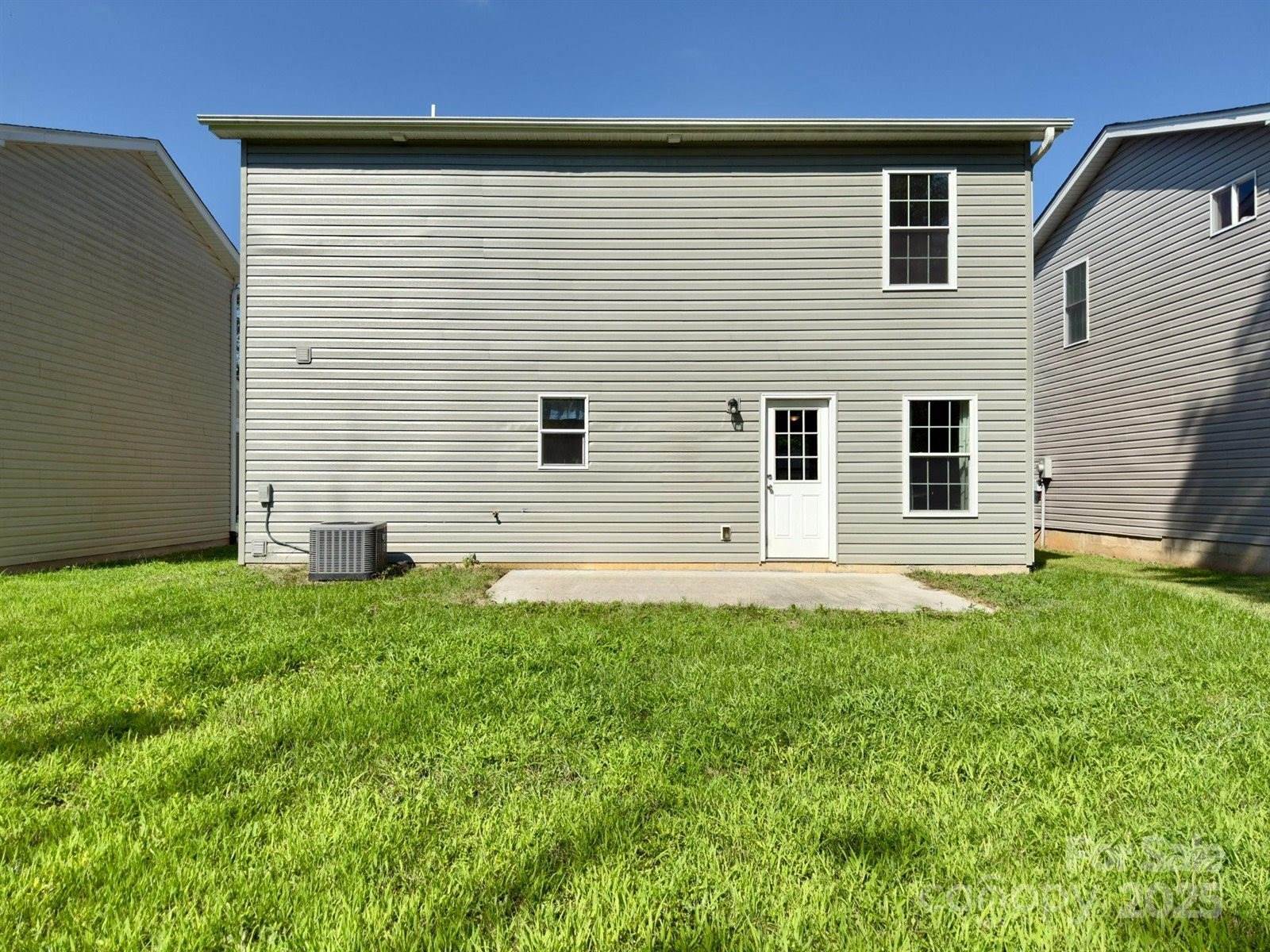 1744 15th Street Place NE, Hickory, NC 28601