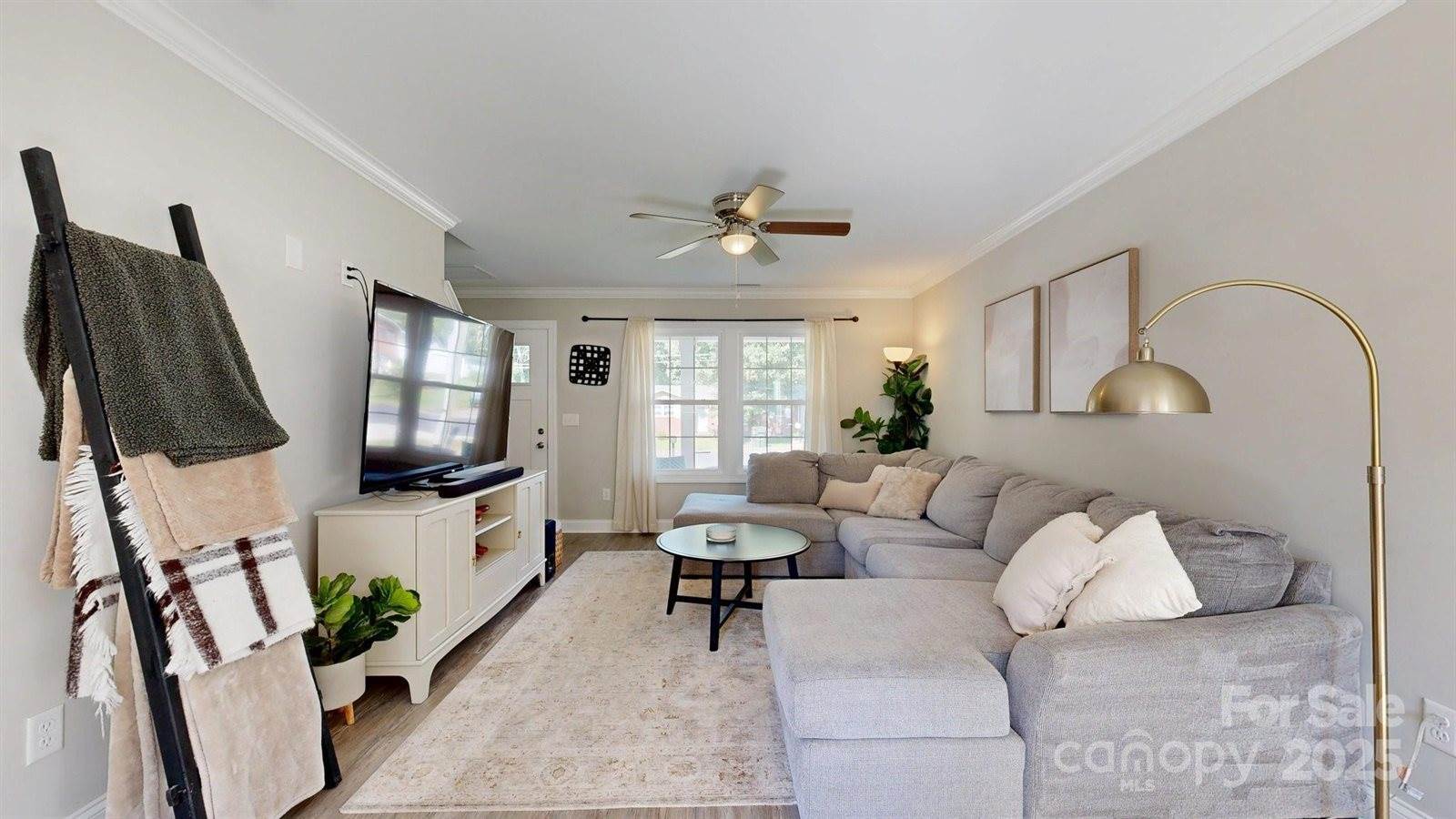 1744 15th Street Place NE, Hickory, NC 28601