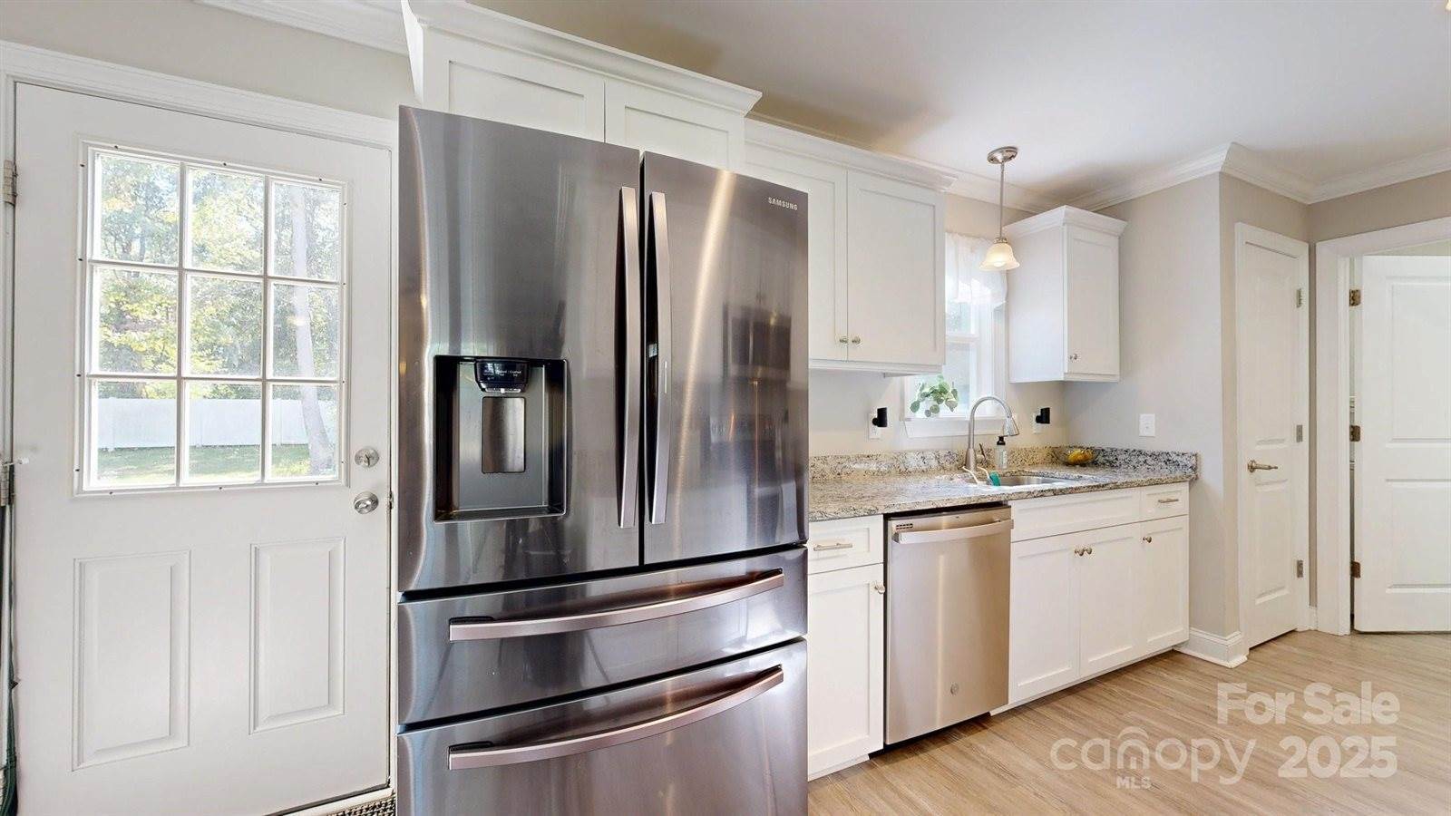 1744 15th Street Place NE, Hickory, NC 28601