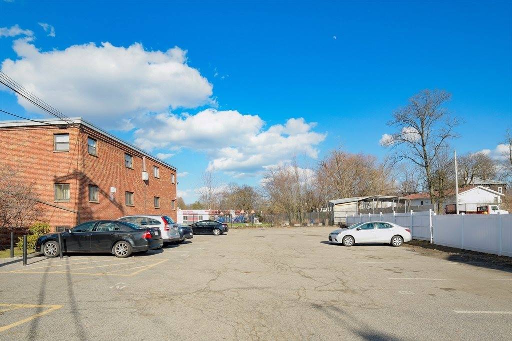 592 American Legion Hwy, #2, Boston, MA 02131