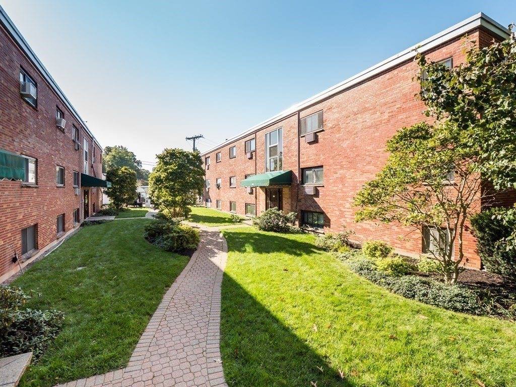 592 American Legion Hwy, #2, Boston, MA 02131