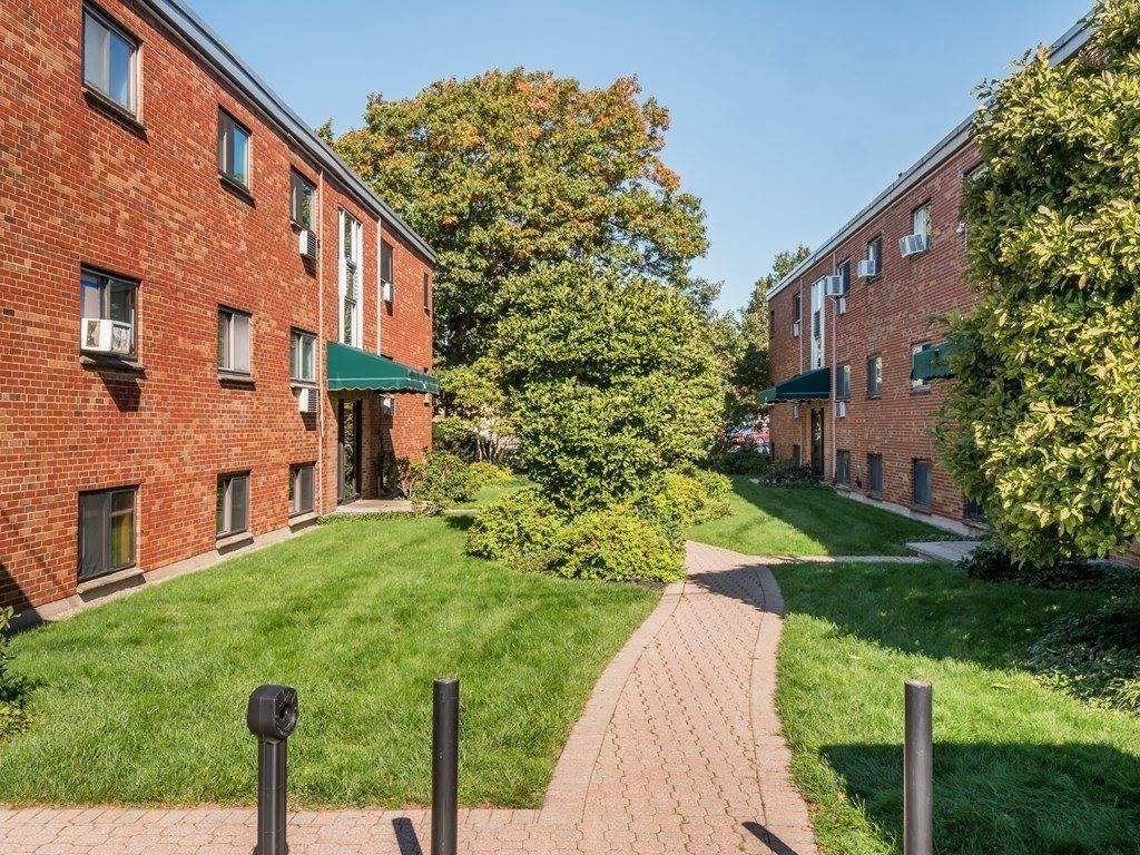 592 American Legion Hwy, #2, Boston, MA 02131