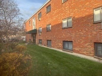 592 American Legion Hwy, #2, Boston, MA 02131