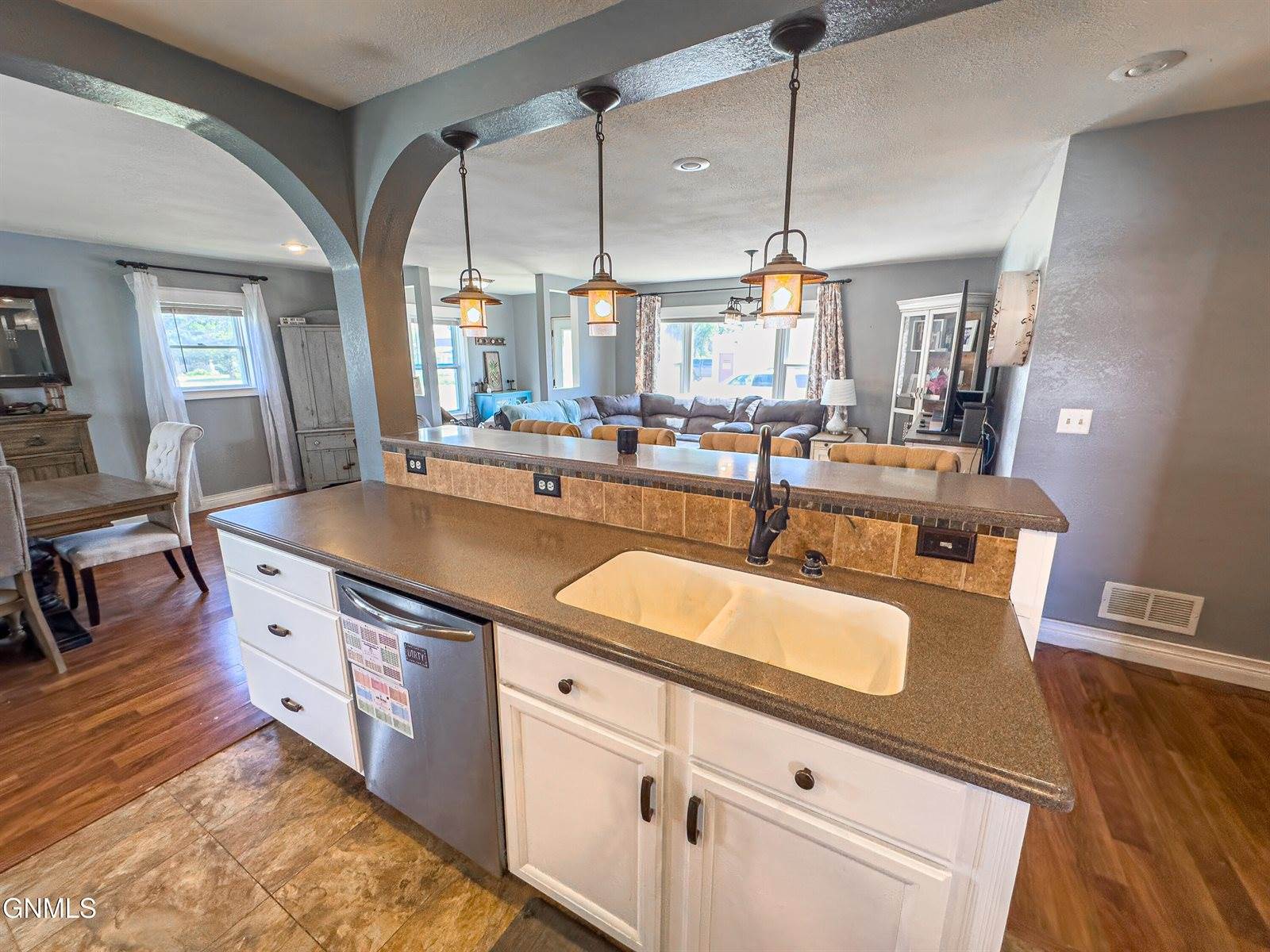 19 2nd Street East, Culbertson, MT 59218